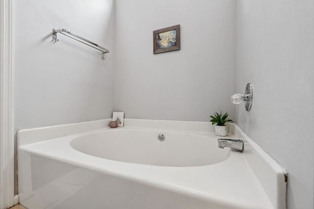 5324 Old Village Rd, Nashville, TN 37211