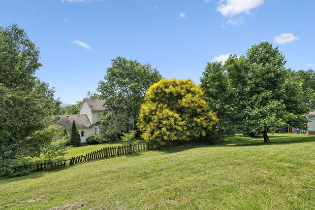 5324 Old Village Rd, Nashville, TN 37211