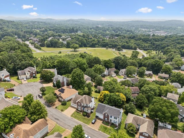 5324 Old Village Rd, Nashville, TN 37211