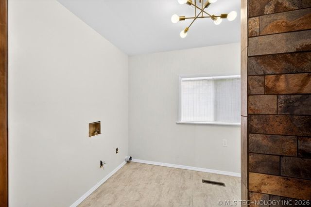 901 Morris Street, Pocola, OK 74902