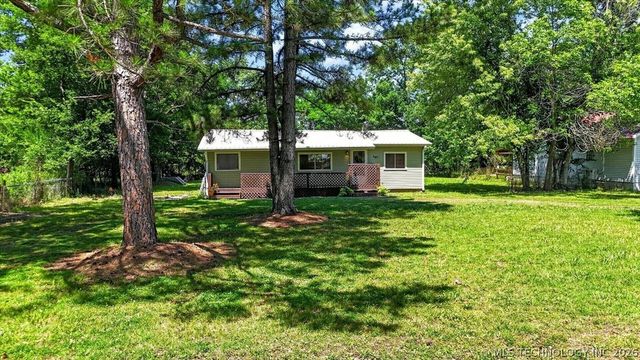 901 Morris Street, Pocola, OK 74902
