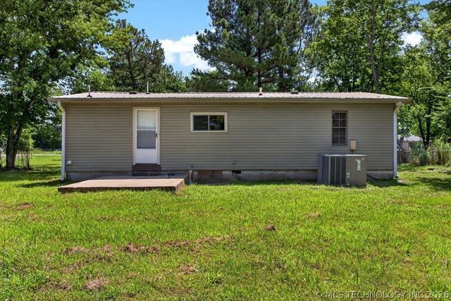 901 Morris Street, Pocola, OK 74902