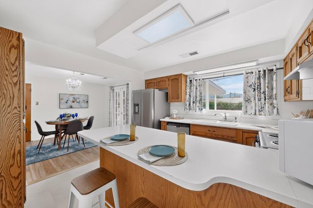 2420 Stevens Drive NE, Albuquerque, NM 87112
