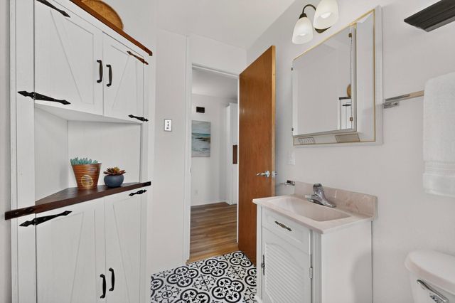2420 Stevens Drive NE, Albuquerque, NM 87112