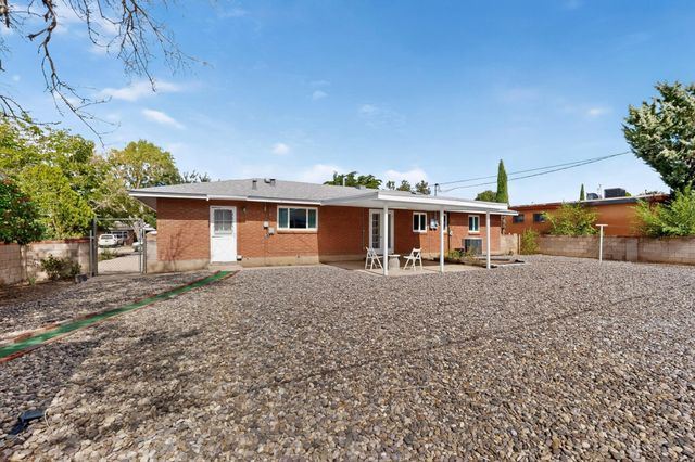 2420 Stevens Drive NE, Albuquerque, NM 87112