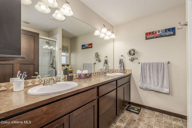 30259 N Sienna Loop, Athol, ID 83801