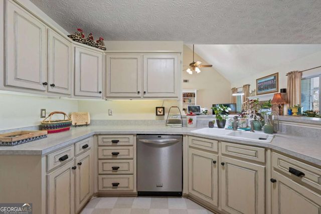 3182 Planters Mill Drive, Dacula, GA 30019