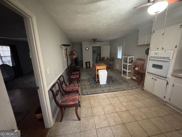 211 Castleman Road, Carrollton, GA 30116