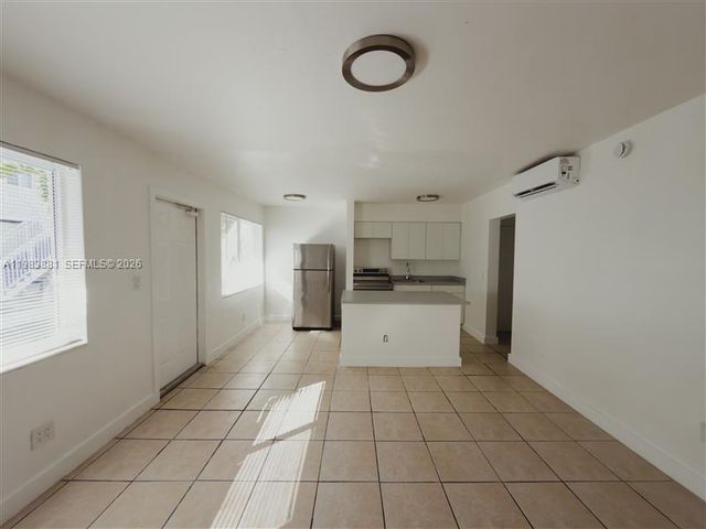 1999 N Glades Dr 3, North Miami Beach, FL 33162