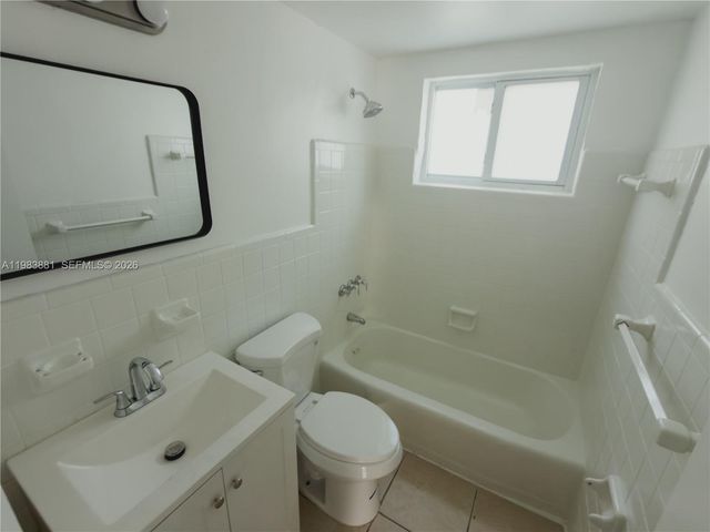 1999 N Glades Dr 3, North Miami Beach, FL 33162