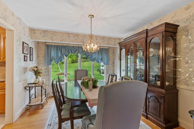 29 Rinnock Rd, Fitchburg, MA 01420