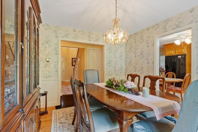 29 Rinnock Rd, Fitchburg, MA 01420