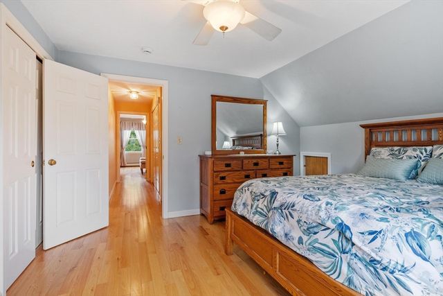 29 Rinnock Rd, Fitchburg, MA 01420