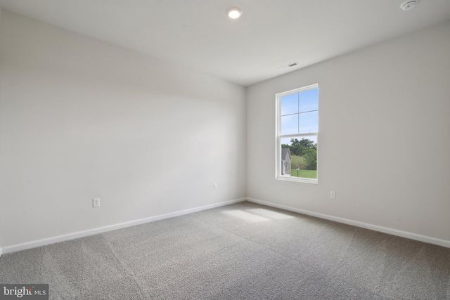 99 FAIRFIELD DR, Staunton, VA 24401