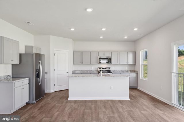 99 FAIRFIELD DR, Staunton, VA 24401