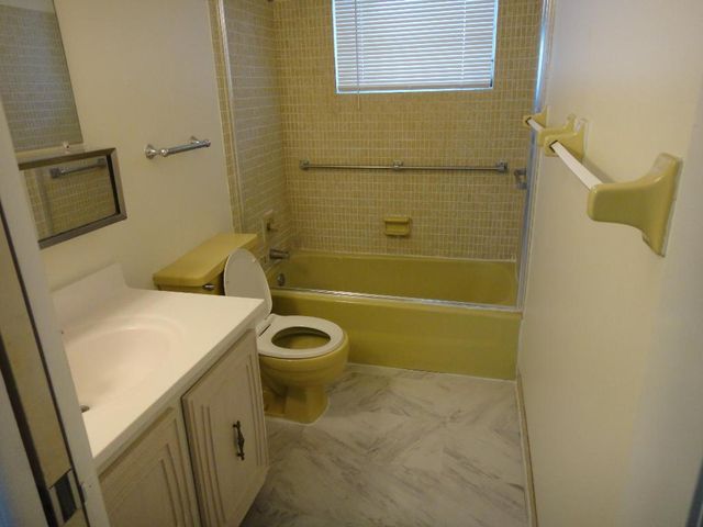 2527 W Emory Drive G, West Palm Beach, FL 33415