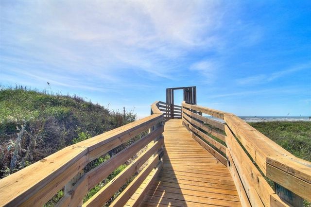 7477 State Highway 361 106, Port Aransas, TX 78373