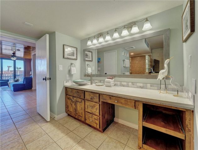 7477 State Highway 361 106, Port Aransas, TX 78373