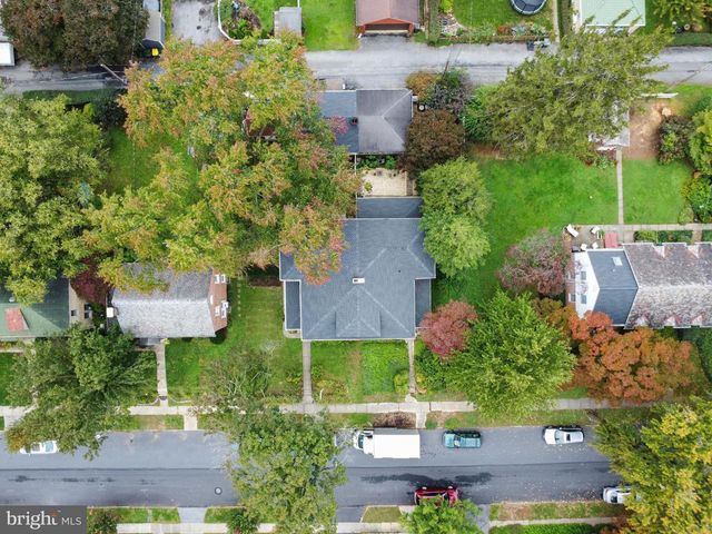 1055 LOUISE AVE, Lancaster, PA 17601