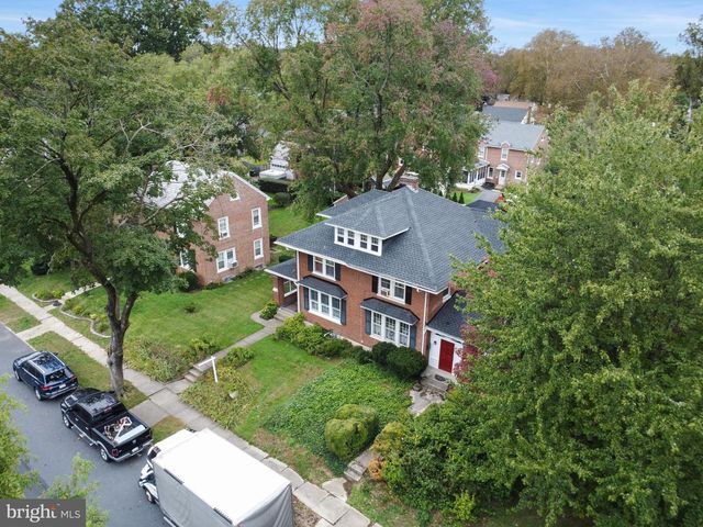 1055 LOUISE AVE, Lancaster, PA 17601
