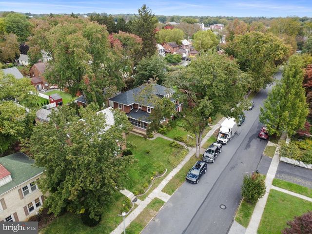 1055 LOUISE AVE, Lancaster, PA 17601