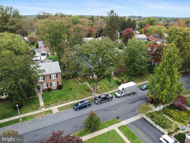1055 LOUISE AVE, Lancaster, PA 17601