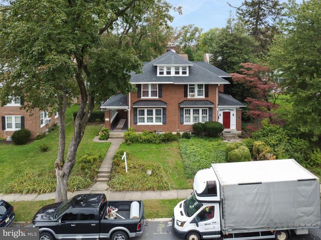 1055 LOUISE AVE, Lancaster, PA 17601