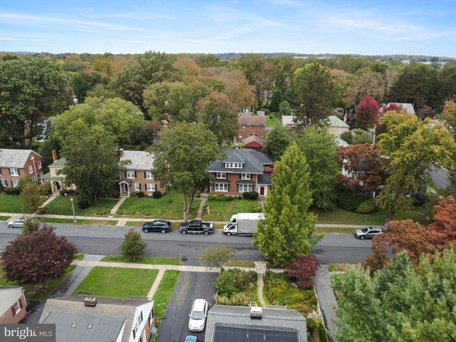 1055 LOUISE AVE, Lancaster, PA 17601