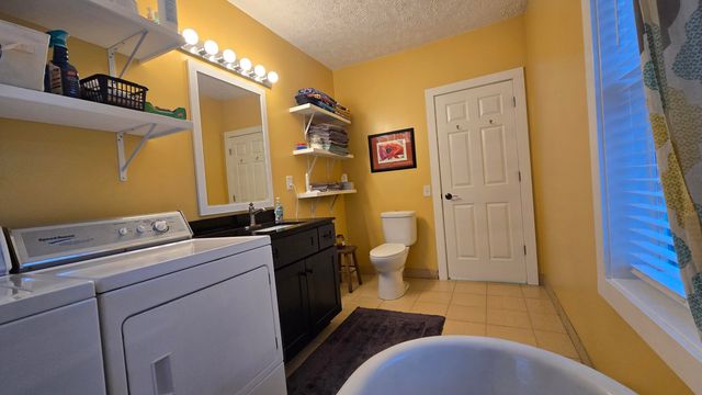 426 S Webster Street, Bellevue Village, MI 49021