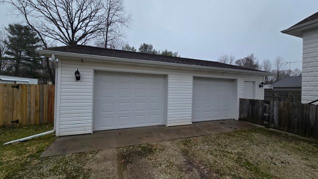 426 S Webster Street, Bellevue Village, MI 49021