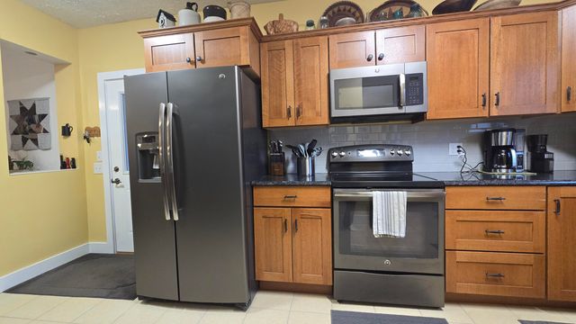 426 S Webster Street, Bellevue Village, MI 49021