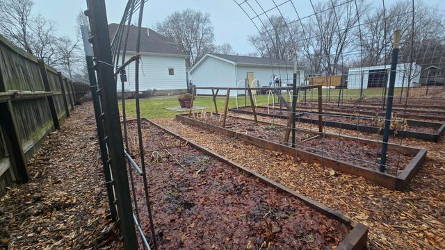 426 S Webster Street, Bellevue Village, MI 49021