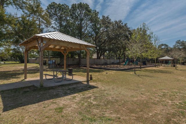 112 NE Walton Drive, Fort Walton Beach, FL 32548