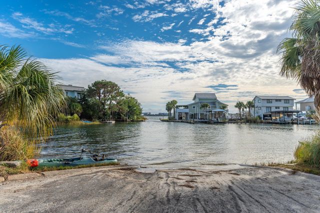 112 NE Walton Drive, Fort Walton Beach, FL 32548