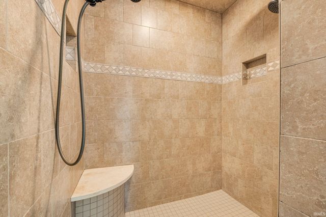 4906 N 100 W, Uniondale, IN 46791