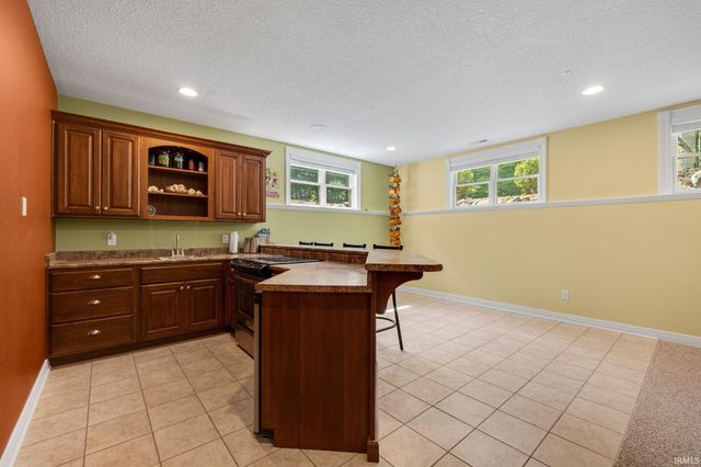 4906 N 100 W, Uniondale, IN 46791