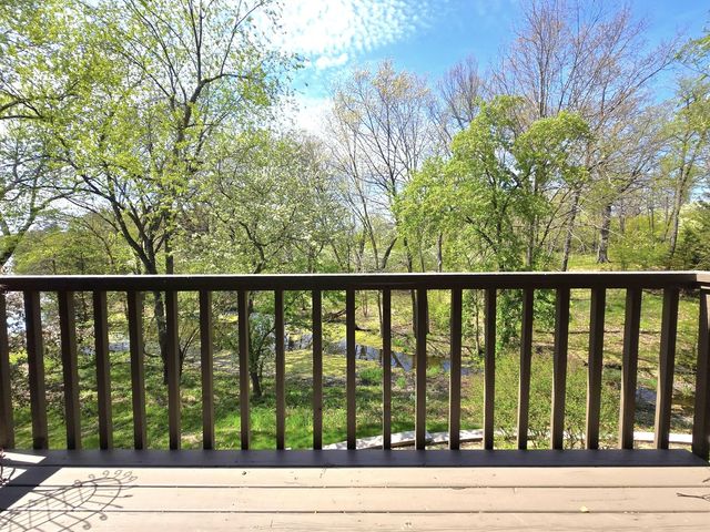 744 OLD BARN Road A, Lake Barrington, IL 60010