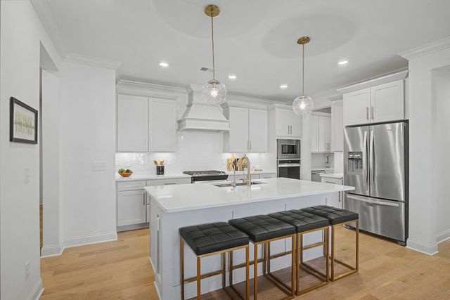 7208 Adenborough Dr, Fairview, TN 37062