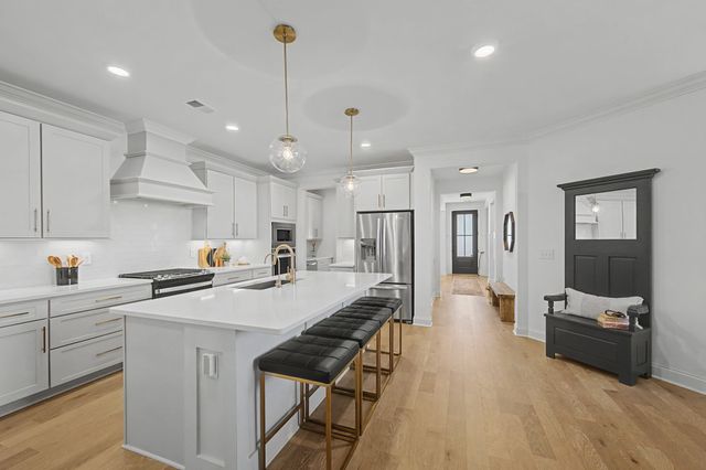 7208 Adenborough Dr, Fairview, TN 37062