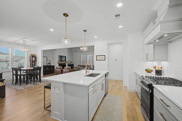 7208 Adenborough Dr, Fairview, TN 37062