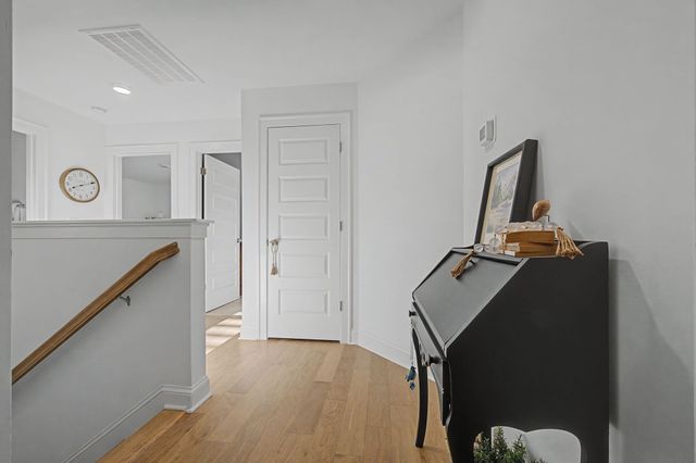 7208 Adenborough Dr, Fairview, TN 37062