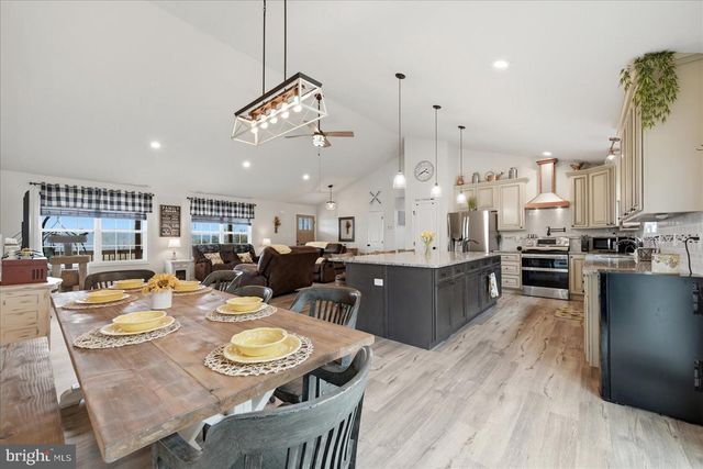 379 JURA DR, Hedgesville, WV 25427