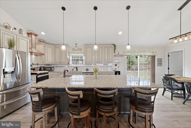 379 JURA DR, Hedgesville, WV 25427
