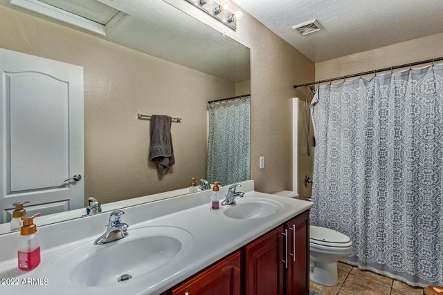 6551 S Four Peaks Place, Chandler, AZ 85249