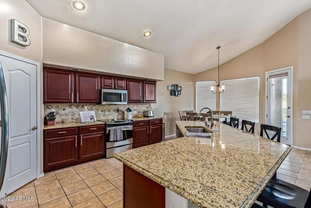 6551 S Four Peaks Place, Chandler, AZ 85249