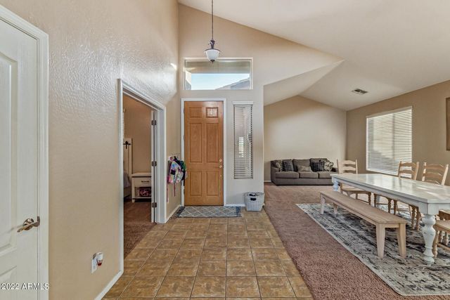 6551 S Four Peaks Place, Chandler, AZ 85249