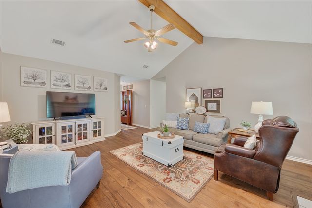 1811 Harris Drive, College Station, TX 77845