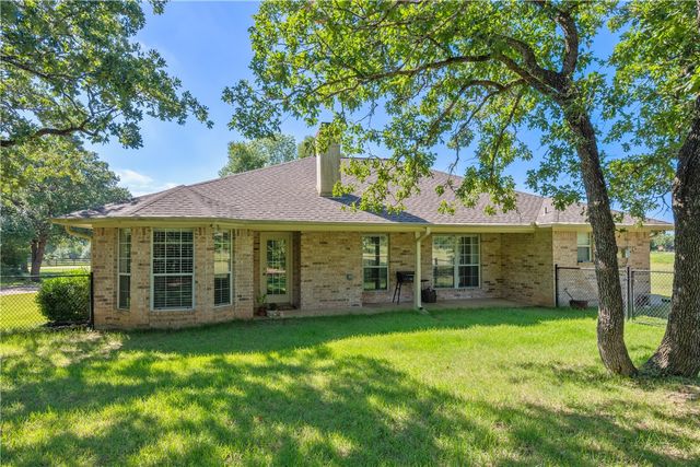 1811 Harris Drive, College Station, TX 77845