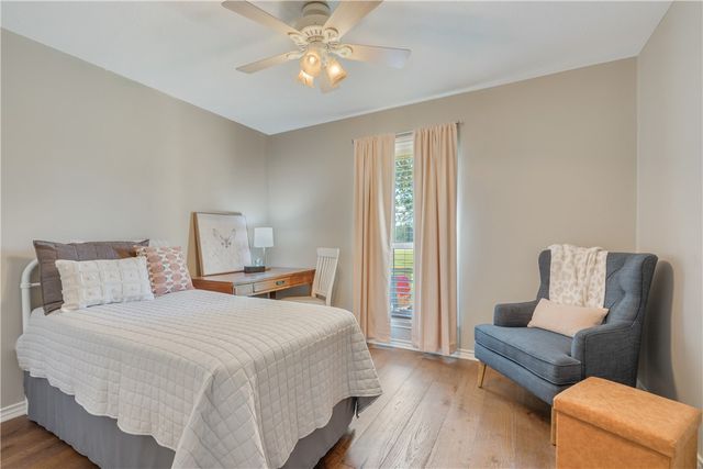 1811 Harris Drive, College Station, TX 77845