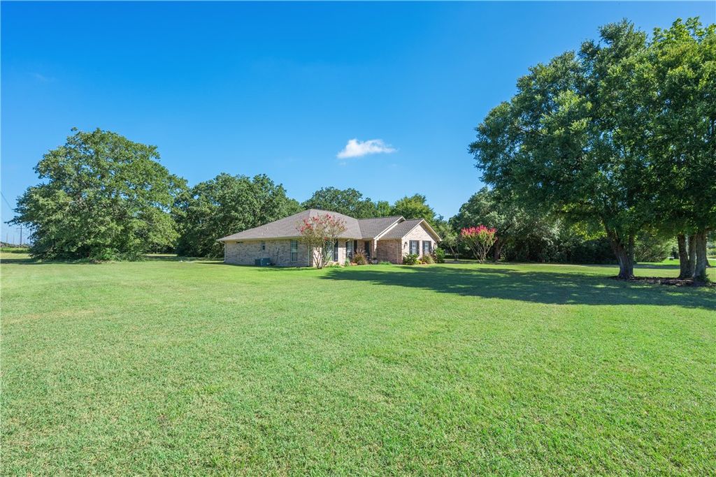 1811 Harris Drive, College Station, TX 77845 — photo 3